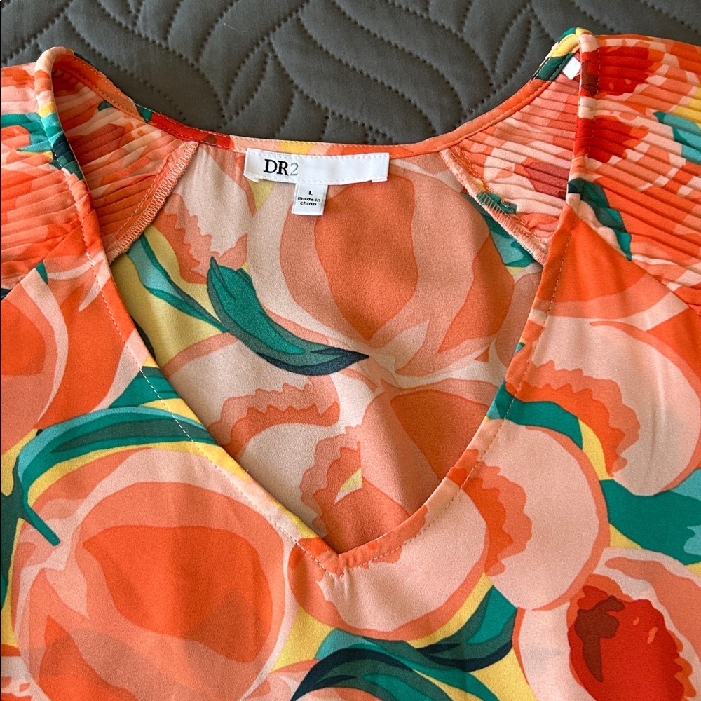 🍑 DR2 Orange/Green Floral Top - Picture 4 of 7